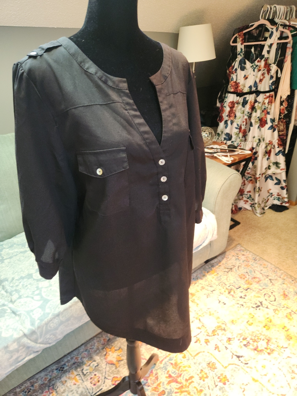 41 Hawthorn Stitch Fix Black Split V-Neck Button Tunic Blouse XL Good Condition - Picture 3 of 5